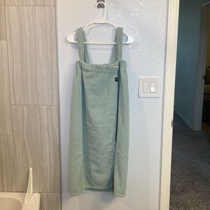 UGG Bath Wrap. Never used.